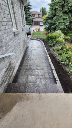 2023-Garden-Walls-20-Whitby-Landscaping