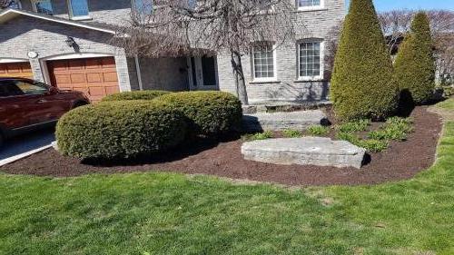 2021-Spring-cleanup-with-brown-mulch