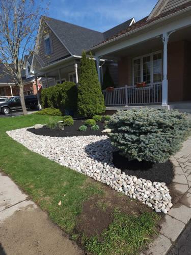 2023-Gardens-11-Whitby-Landscaping