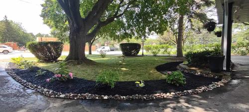 2023-Gardens-51-Whitby-Landscaping
