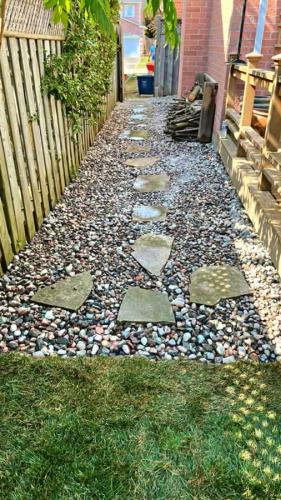 2024-Whitby-Landscaping-Gardening-76-Flag-Stone-path