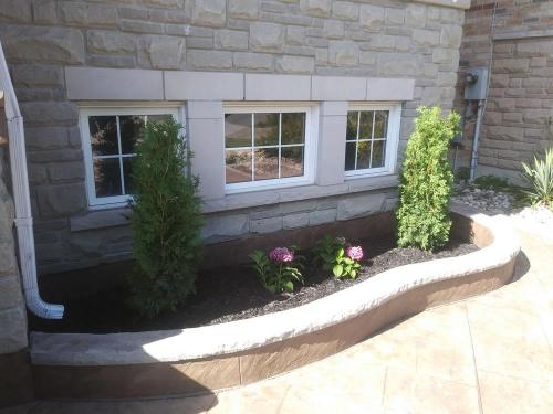 35 - Minimal Front Garden Installation