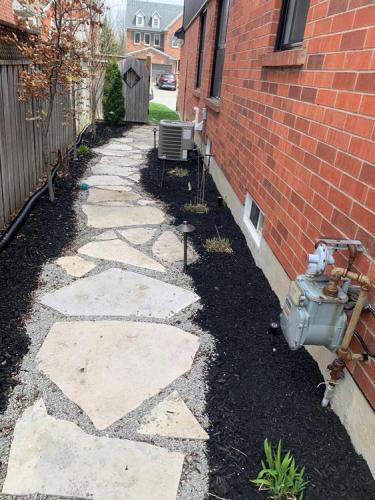 65 - Sideyard dog run