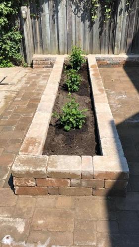 86 - Raised Brussels Dimensional Garden Wall