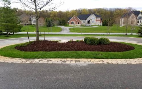 Fall round garden bed cleanup