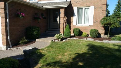 Front Yard Design Mulch After 1