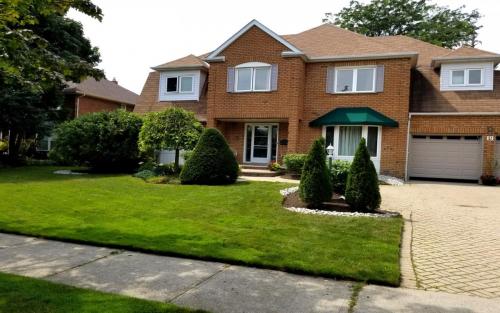 Front Yard Mature Garden Cleanup with River Stone4