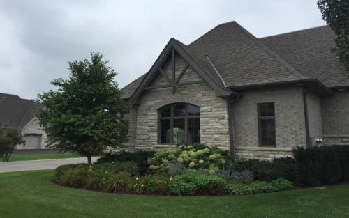 Gardening Gardener Flower Beds Mulching 4