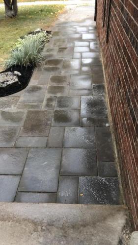 101 - Curvy Front Etrance Pickering