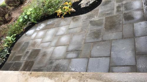 102 - Curvy Front Etrance Pickering