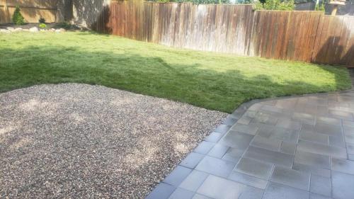2021-k3-Finished-sleek-backyard-patio-new-sod-and-peastone-in-Oshawa-Unilock-Beacon-Hill-Granite-Mist