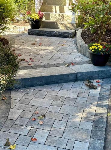 2021-r1-Front-walkway-replacement-and-levelling-in-Whitby-Unilock-Windermere-Granite-Blend-Bestway-Camden-Step-Ultra-Black