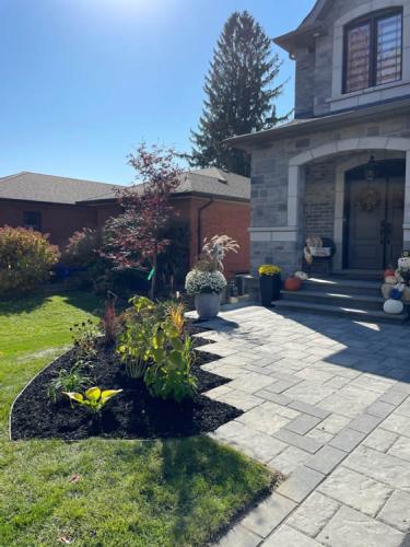 2023-Interlock-Hardscape-29-Whitby-Landscaping