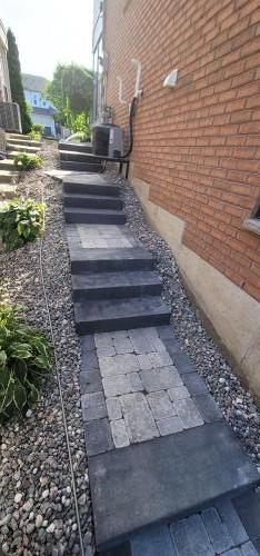 2023-Interlock-Hardscape-42-Whitby-Landscaping