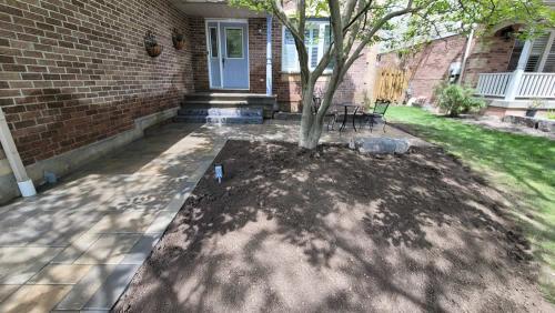 2023-Interlock-Hardscape-79-Whitby-Landscaping