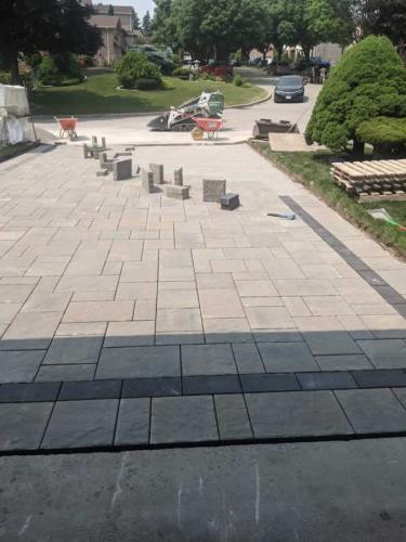 2024-Whitby-Landscaping-Landscaping-7-Driveway-Interlock