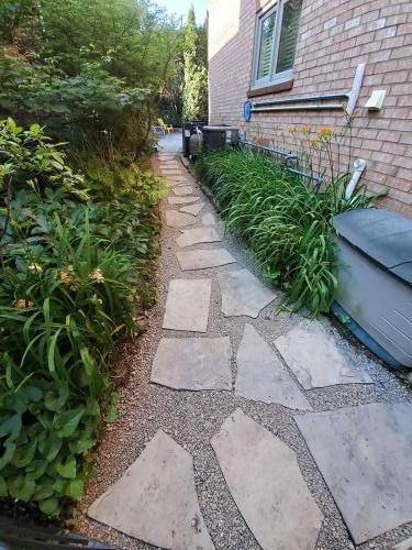 3 - Sideyard Flagstone