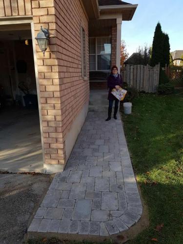 50 - Small Front Entrance Unilock Brussels