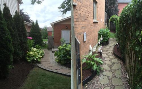 Flag stone path Gardening 2