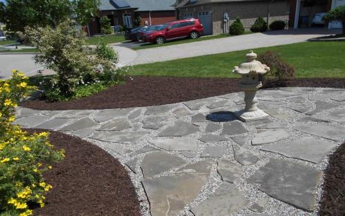 Front Yard Landscaping Flag Stone  Mulch After1 (1)