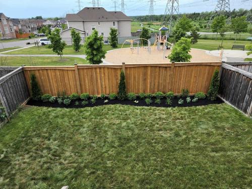 2023-Gardens-23-Whitby-Landscaping