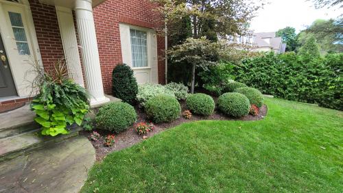 2023-Gardens-5-Whitby-Landscaping