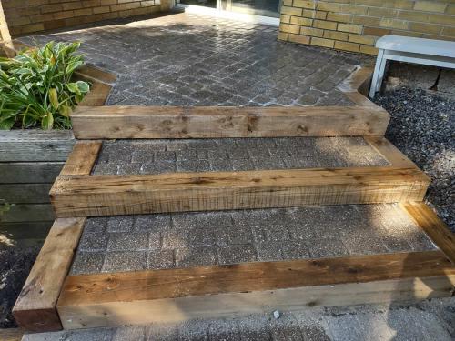 2023-Woodworking-13-Whitby-Landscaping