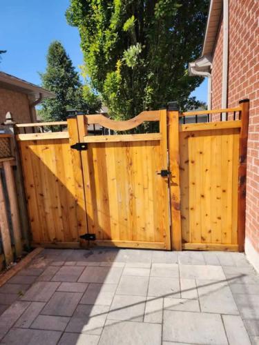 2024-Whitby-Landscaping-Fences-Gates-Walls-12