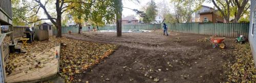 2021-u6-Working-to-remove-the-old-lawn-and-lay-new-topsoil-on-a-backyard-sod-project-in-Whitby-around-a-pool-in-late-fall