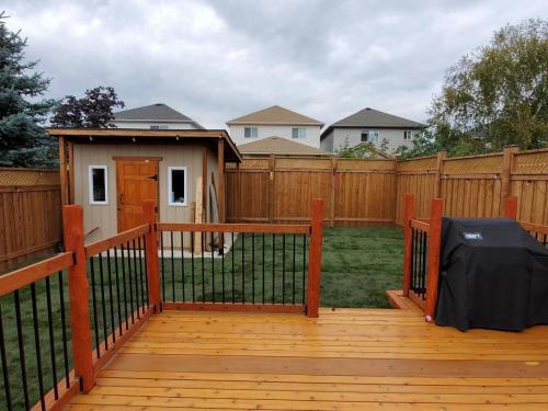 2021-v6-After-view-from-deck-at-a-backyard-lawn-sod-project-in-Whitby-Shores-in-Autumn